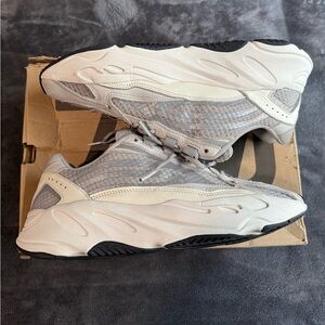 Adidas Yeezy V2 Static